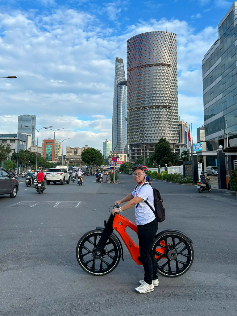 igus:bike checkin Khanh Hoi bridge